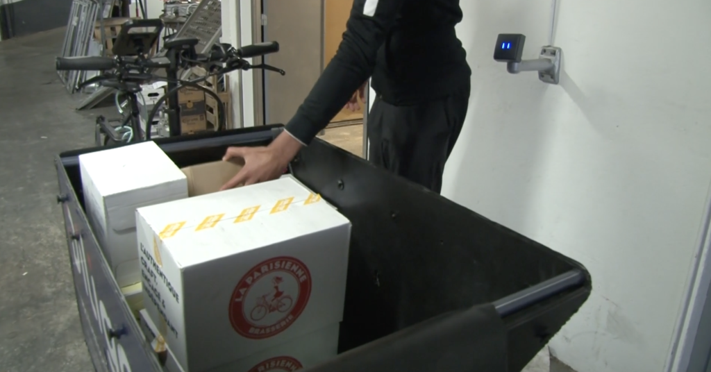 Milliet livre le CHR parisien avec des vélo cargo.