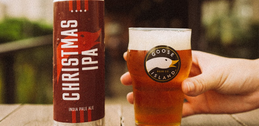 Cadeau de Noël!  Goose Island commence à mettre en conserve de la bière pression directement de la brasserie et apporte des nouvelles de Noël