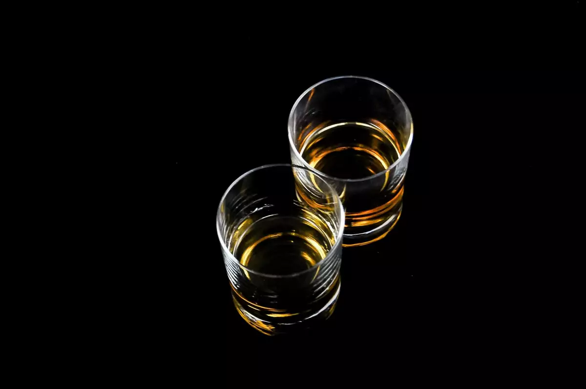 Rye whisky français : Jean Dujardin lance Aventure à Bordeaux