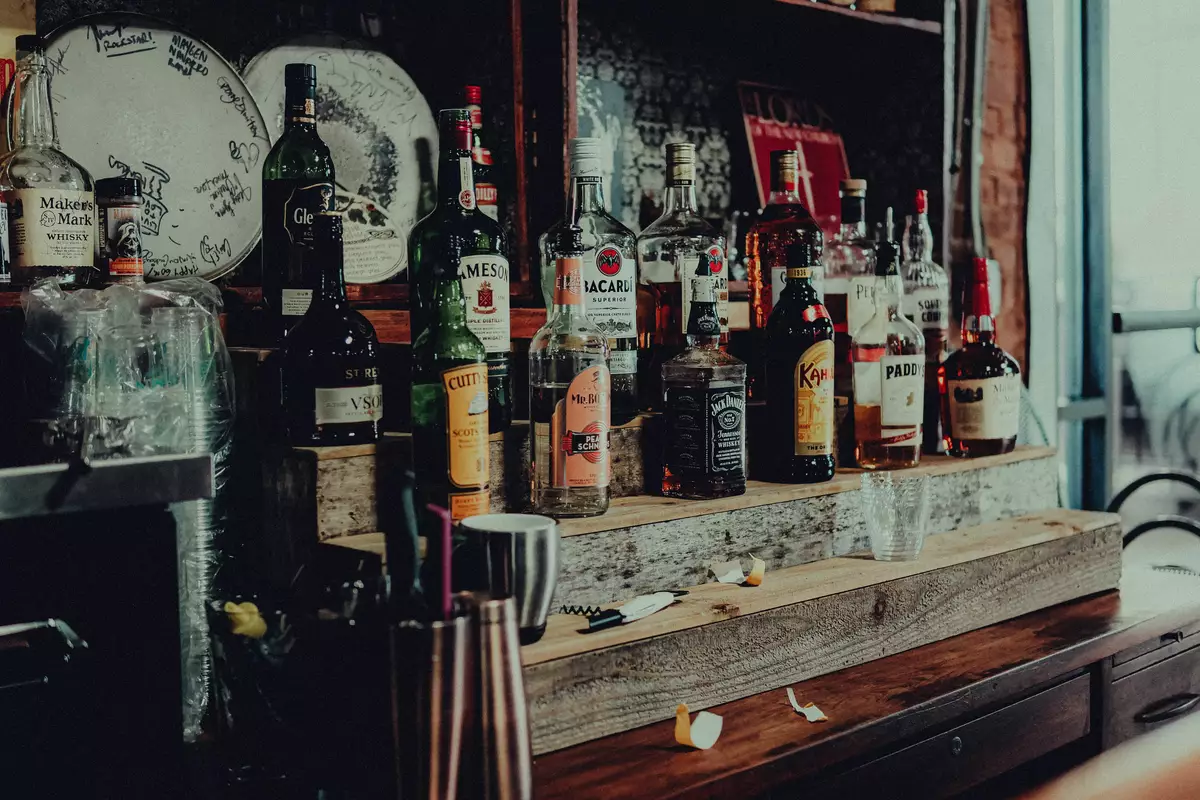 Collection Johnnie Walker aux enchères : 3 200 pièces d’un siècle